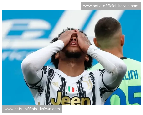 终场哨响瞬间：卡卢卢头球绝平后尤文图斯全队疯狂庆祝