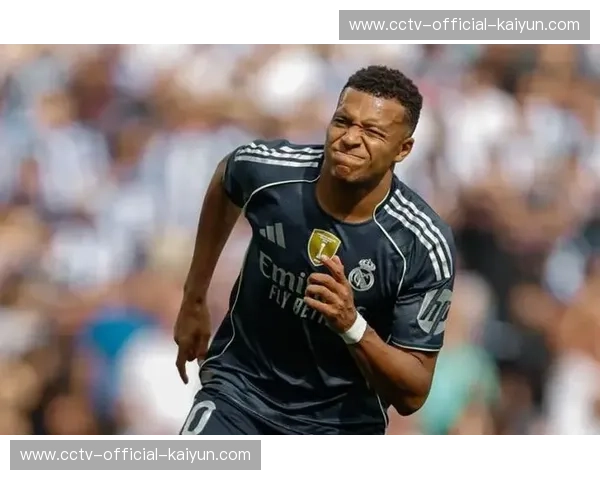 记者：姆巴佩连续两天缺席皇马合练，能否出战皇家社会存疑